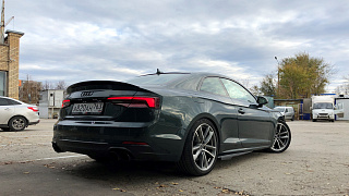 BLACKOUT EDITION Спойлер-Лип (черный глянец) Audi A5 (кузов F5) (2016-2020) + УСТАНОВОЧНЫЙ КОМПЛЕКТ
